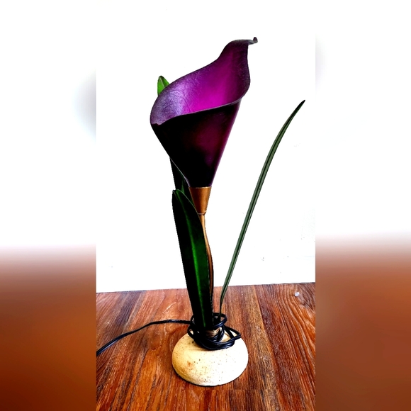 Mid Century Modern Calla Lily Table Lamp - Picture 2 of 2